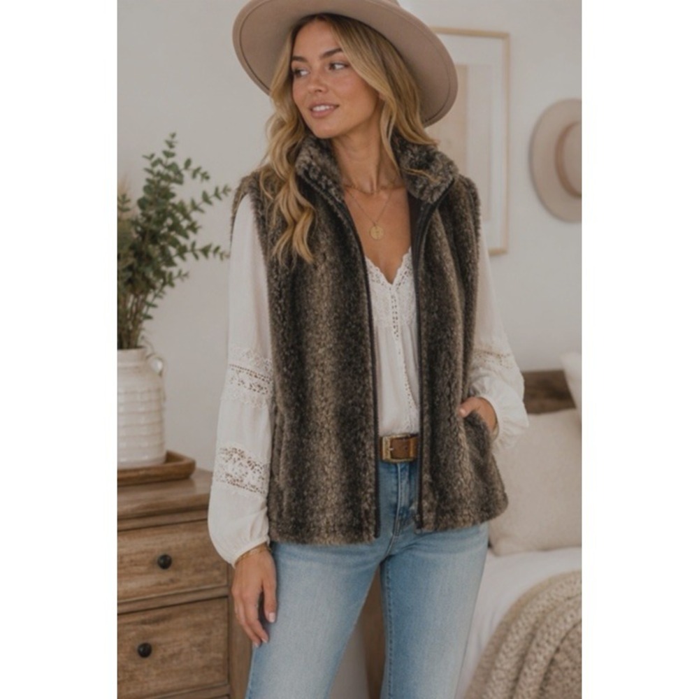 Vintage Blassport Womens Reversible Sherpa Faux Fur Vest Size XL Western Boho